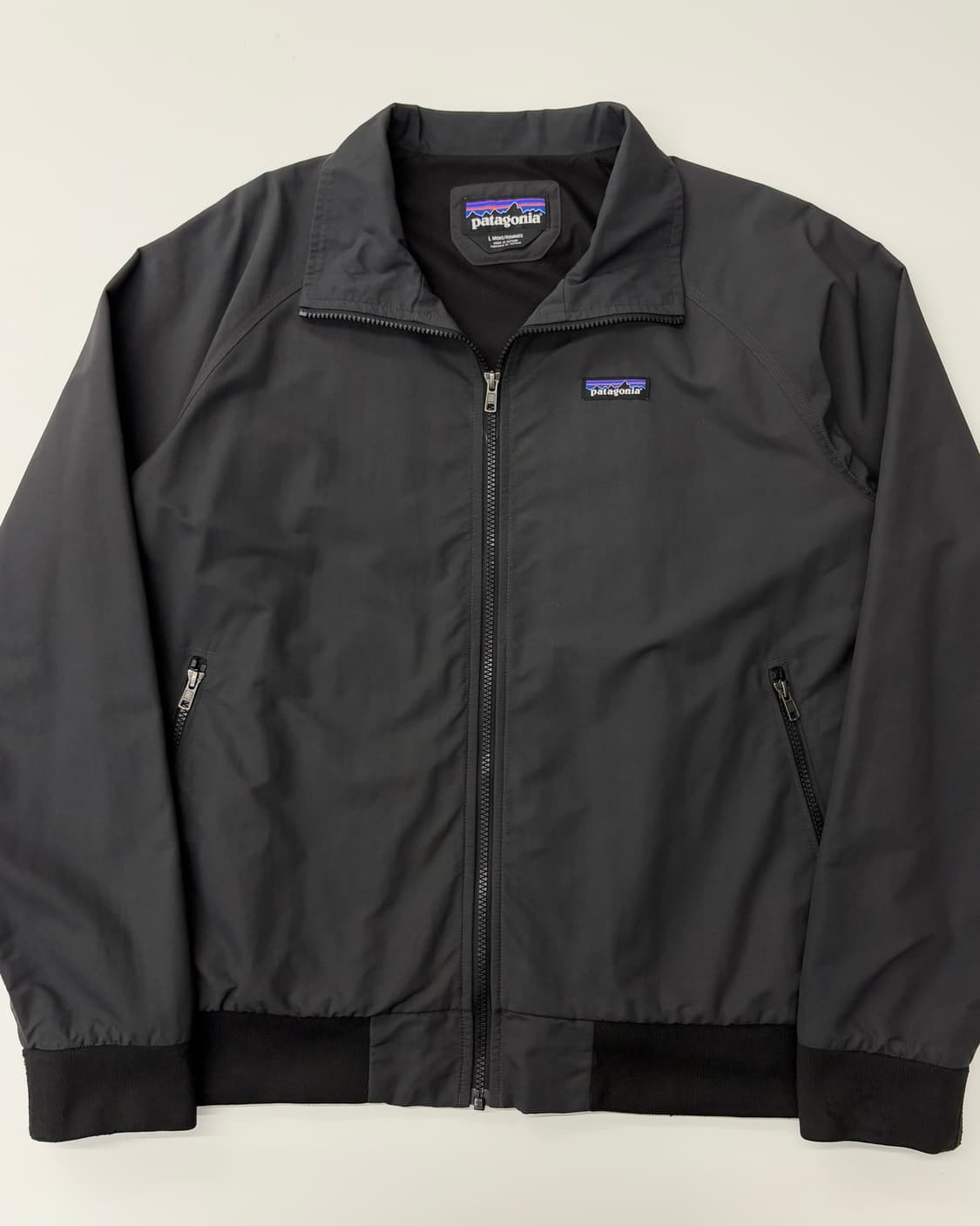 Patagonia 파타고니아 딥그레이컬러 배기스 쉘 자켓 상품이미지1