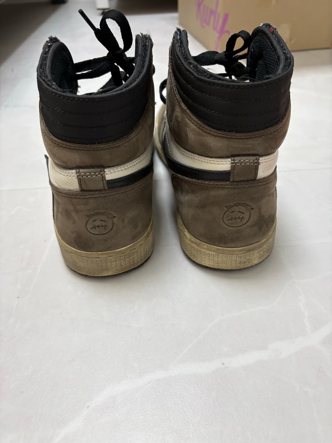 스캇 조던 하이 og 모카 상품이미지2