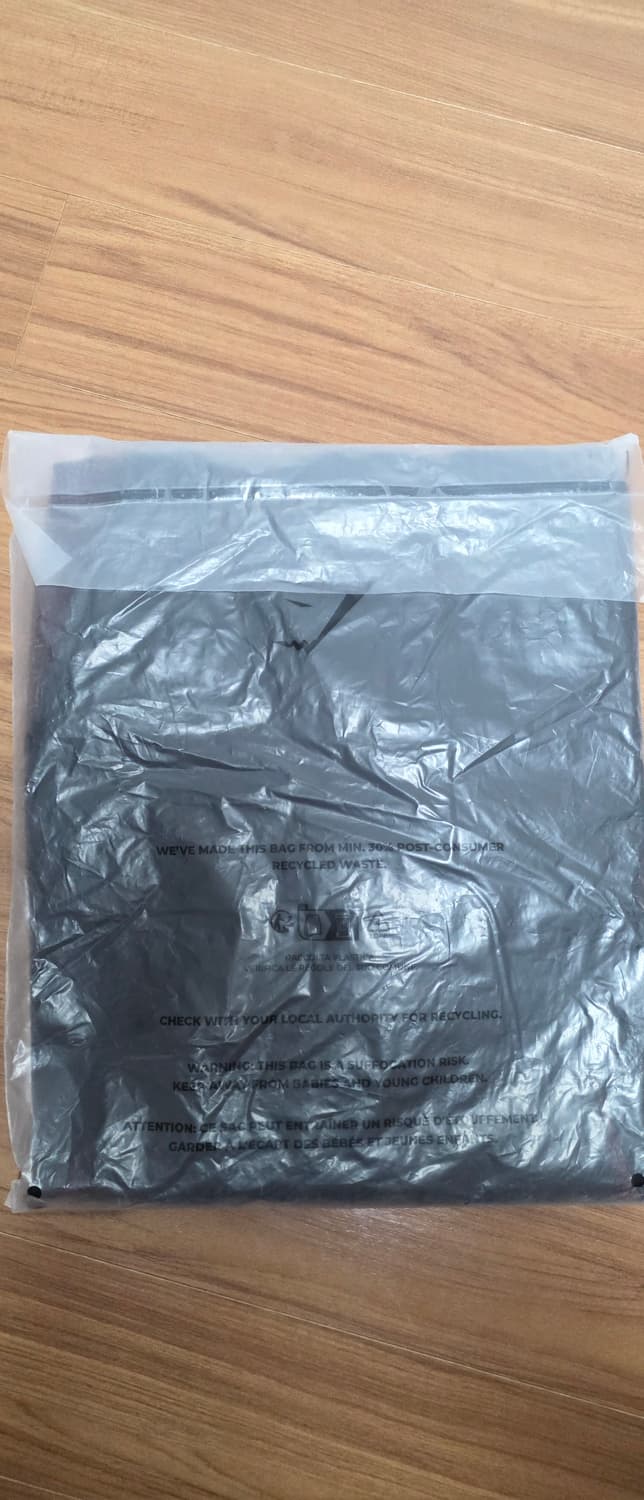 짐샤크 오닉스v5 레드 후드 m사이즈 판매합니다! 상품이미지2