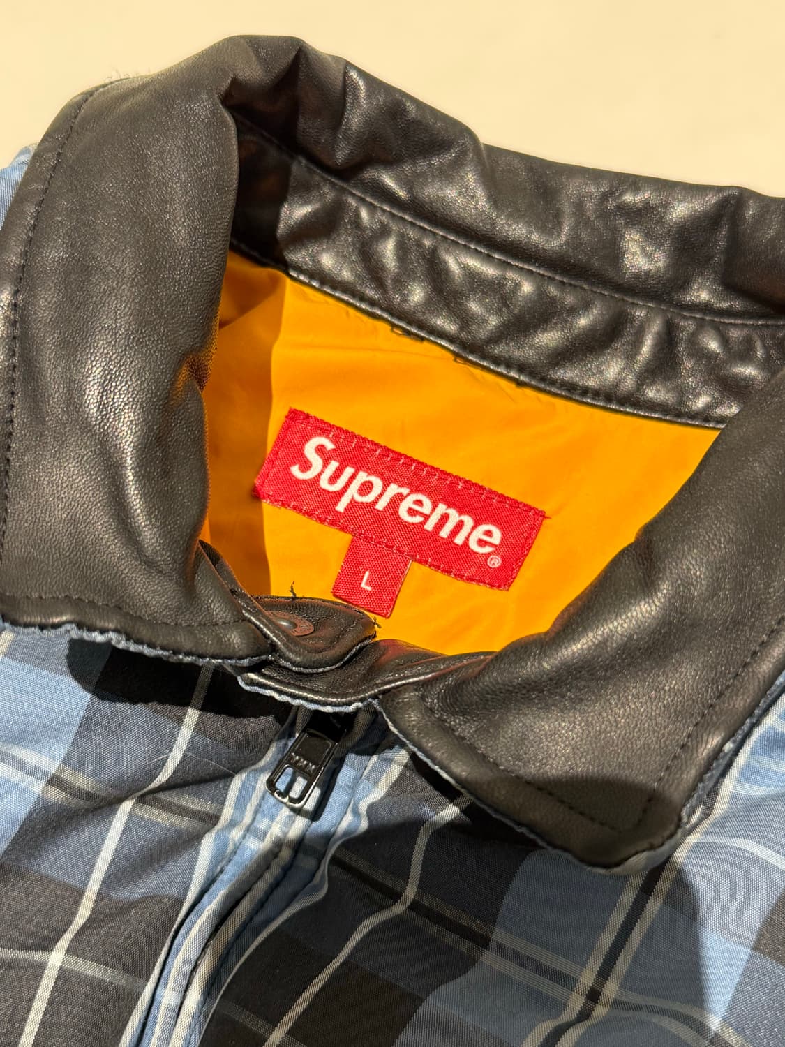슈프림 FW19 레더 카라 체크 푸퍼 자켓  상품이미지5