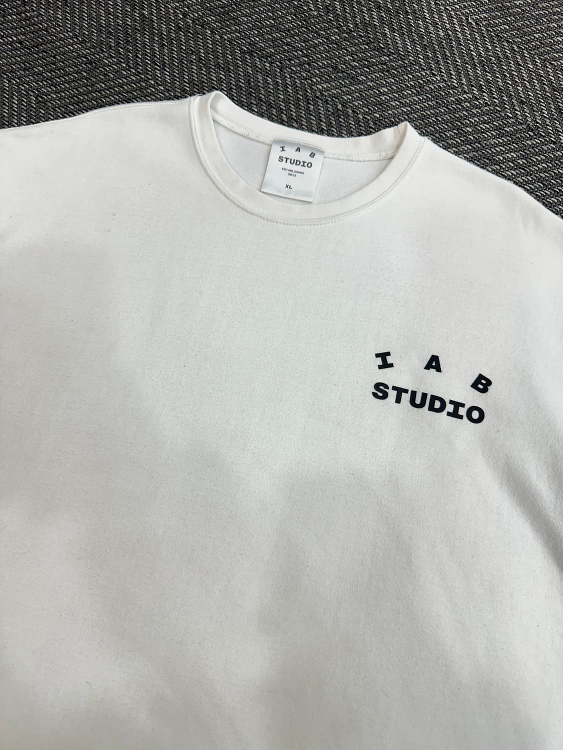 아이앱스튜디오 반팔티 화이트 상품이미지3