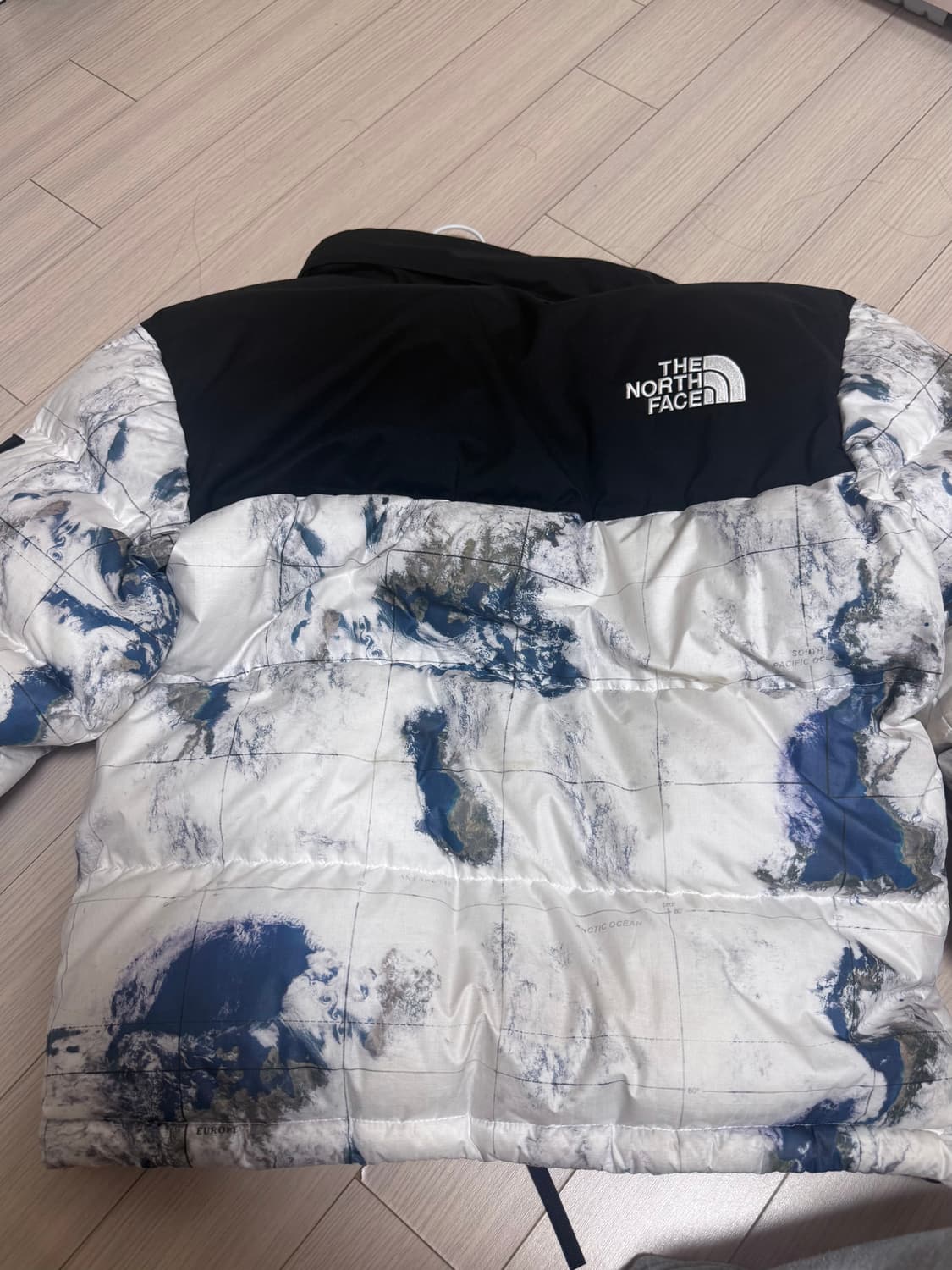 노스페이스 화이트라벨 지구패딩 S 상품이미지4