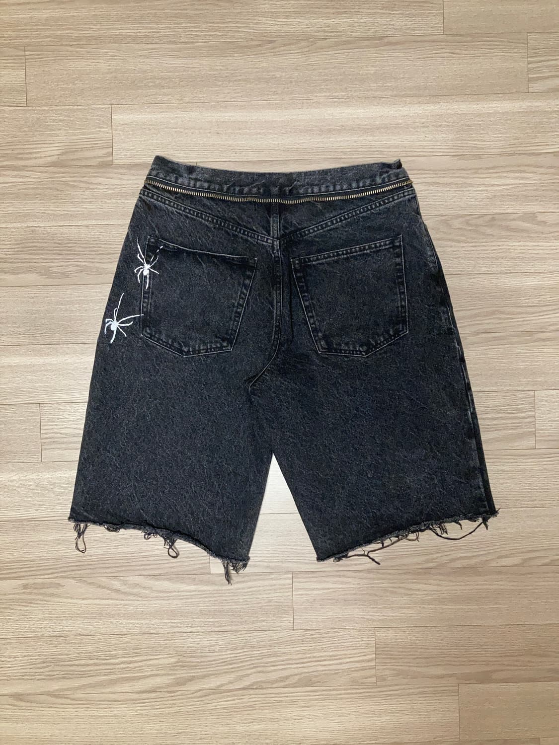 더뤡코즈 CUTTED ZIP SHORTS 1사이즈 상품이미지2