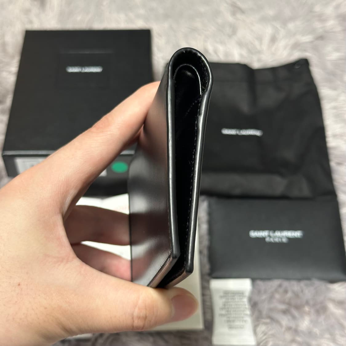 [풀구성] 입생로랑 모노그램 반지갑 블랙 상품이미지5