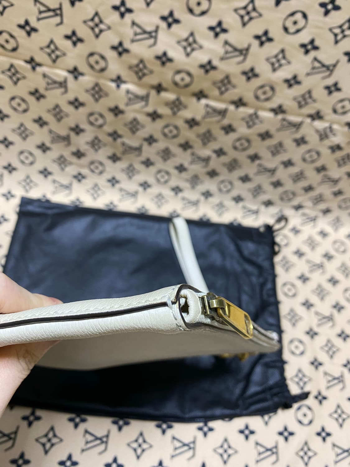 구찌 웹로고 클러치 아이보리 상품이미지8