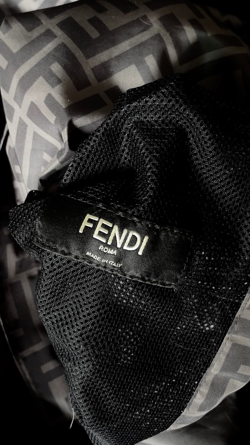 펜디 FF 리버시블 나일론 바람막이 상품이미지3