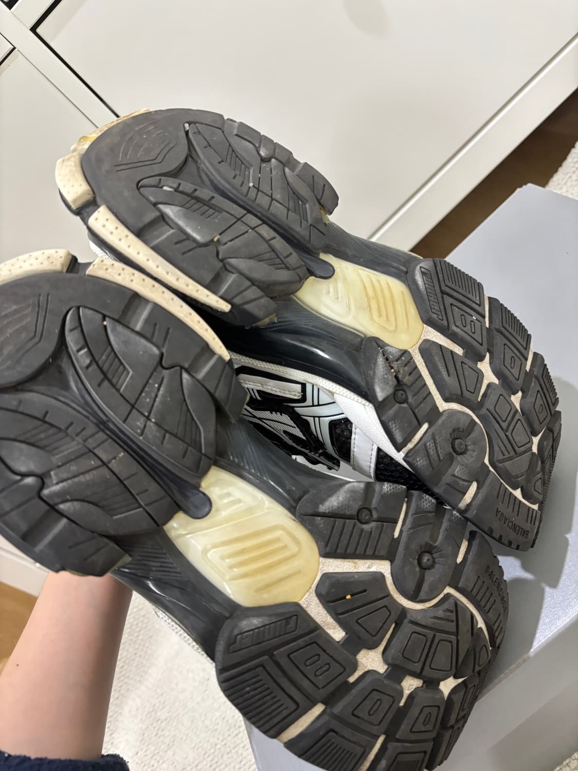 발렌시아가 러너 스니커즈 상품이미지9