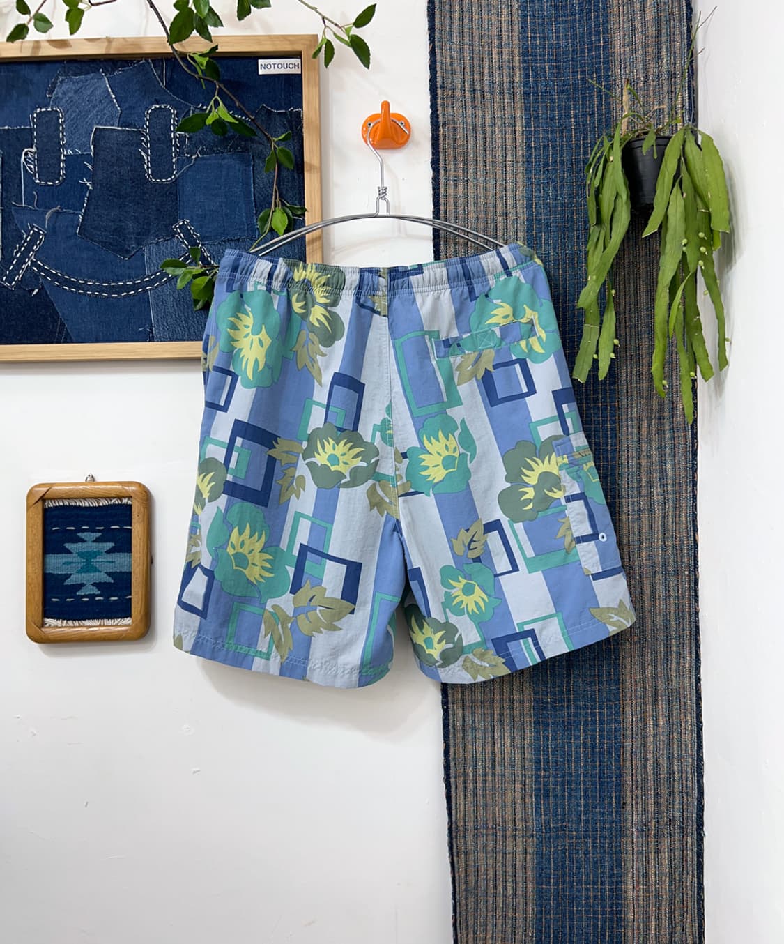 TOMMY BAHAMA Nylon Floral Board Shorts  상품이미지2