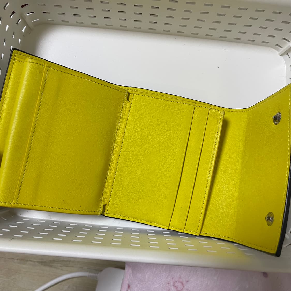 셀린느 스몰 폴디드 멀티 펑션 반지갑 상품이미지2