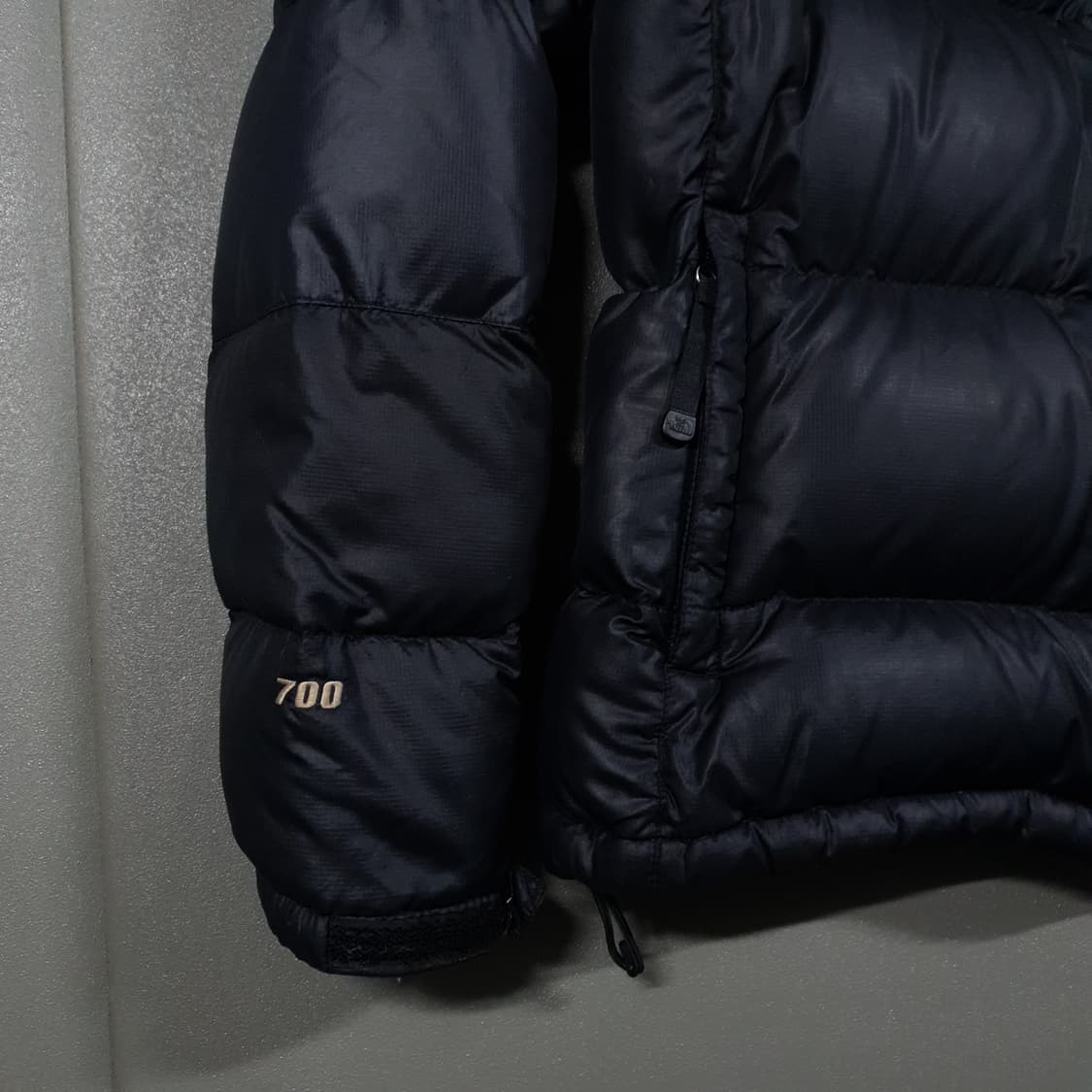 여성 85 (M) 노스페이스 700필 눕시 구스다운 푸퍼 패딩 점퍼 블랙 상품이미지3