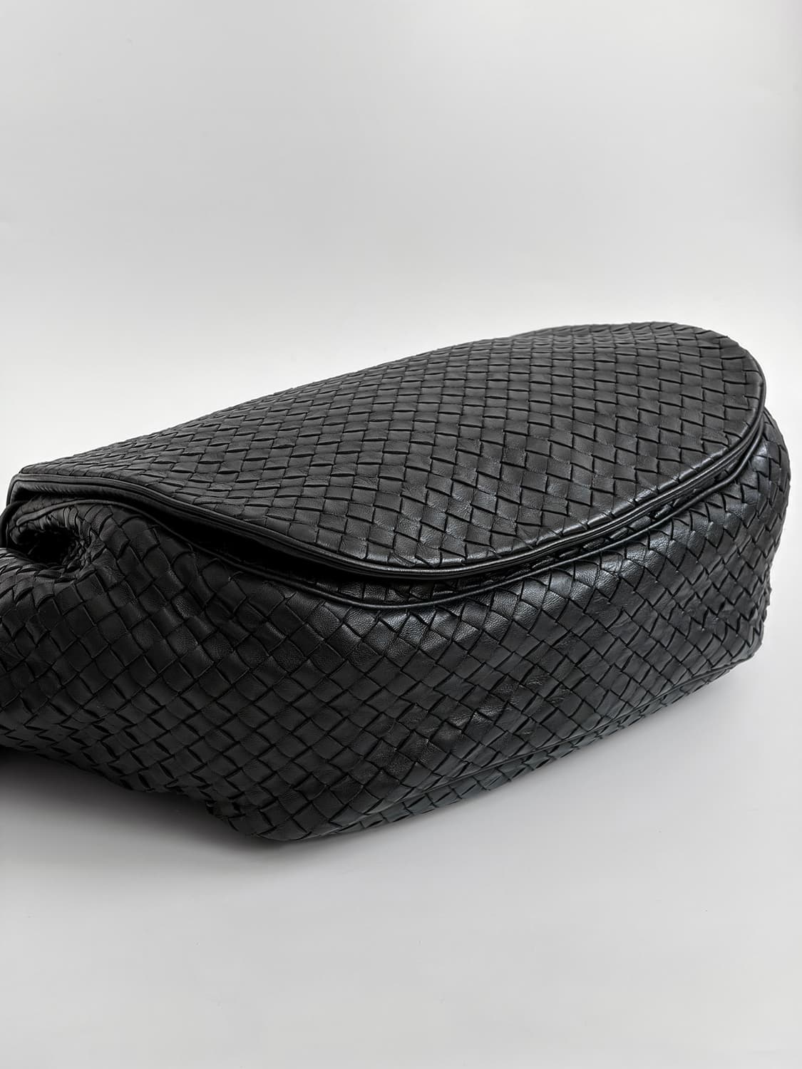 보테가베네타 인트레치아토 크로스백 라지 판매합니다. 상품이미지8