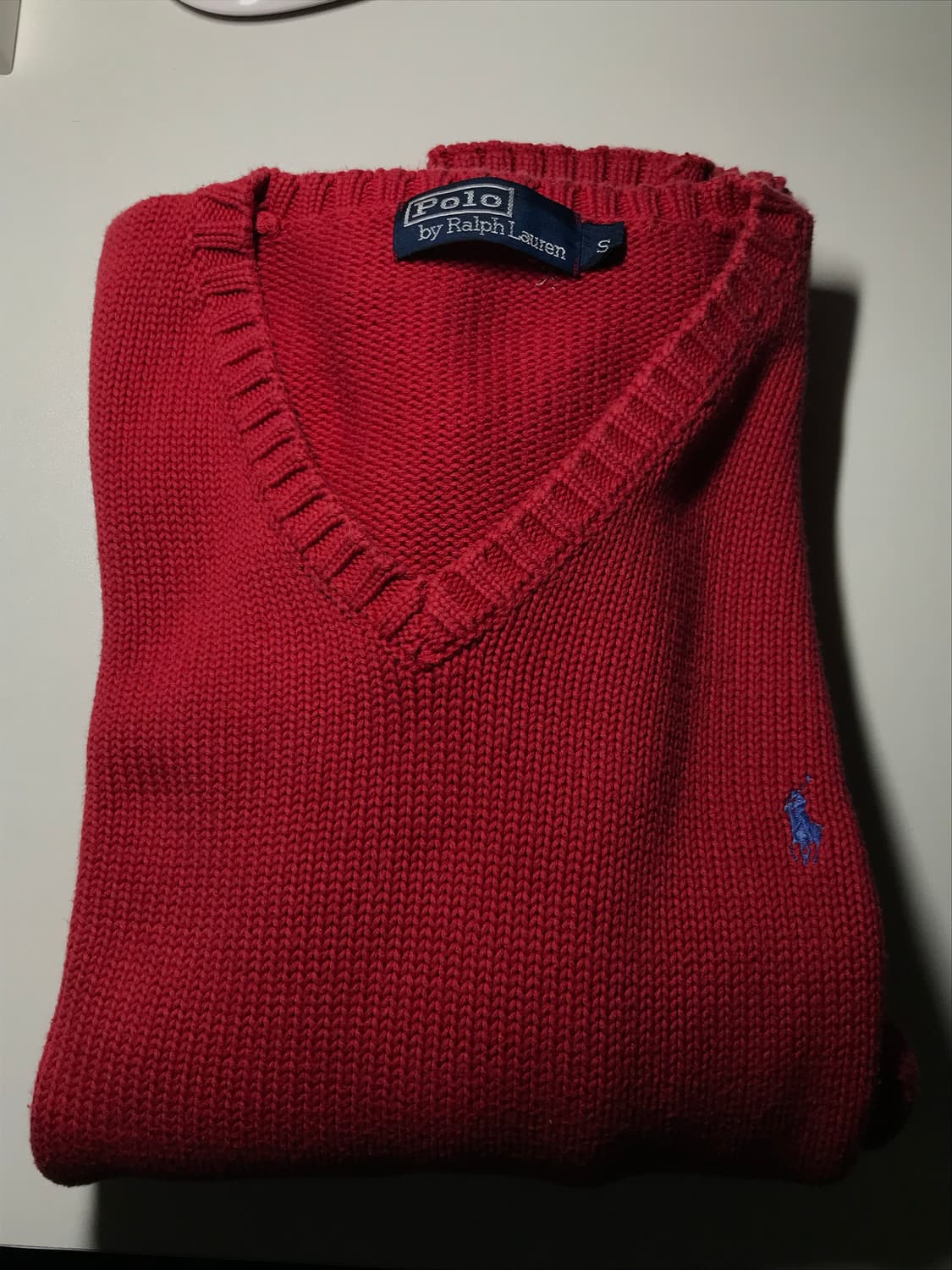 폴로 브이넥 니트 레드 상품이미지2