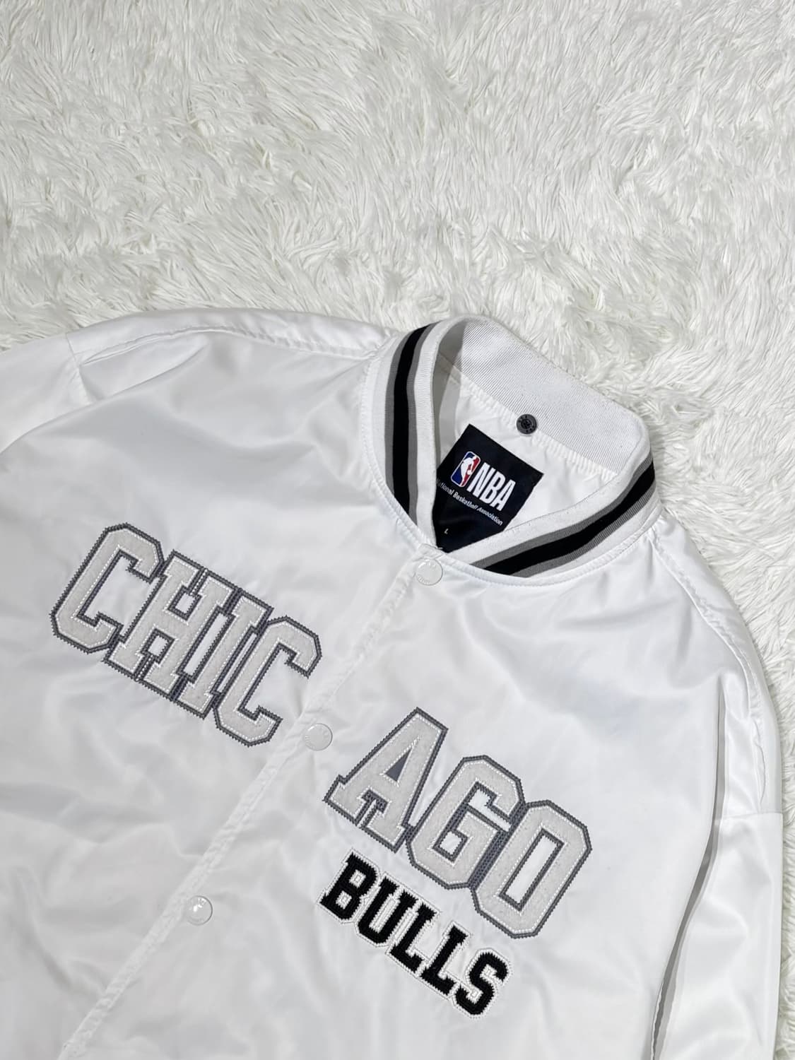 NBA 시카고불스 화이트 스타디움 자켓 상품이미지4