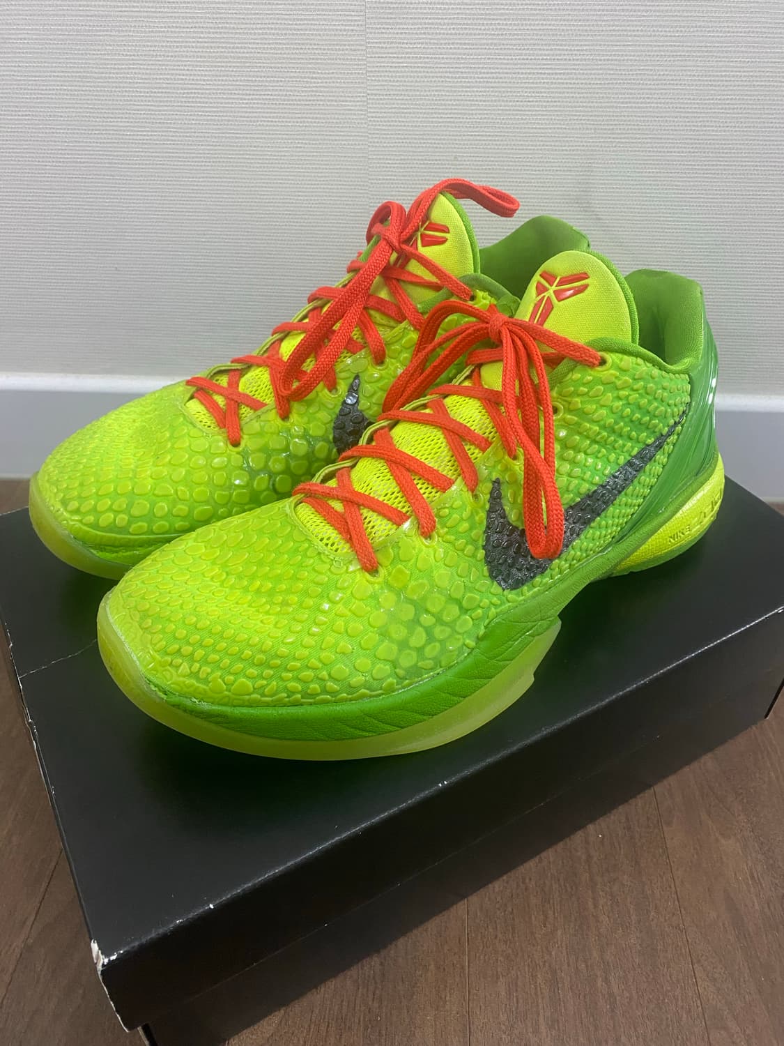 [크림구매] 코비6 그린치 270 상품이미지1