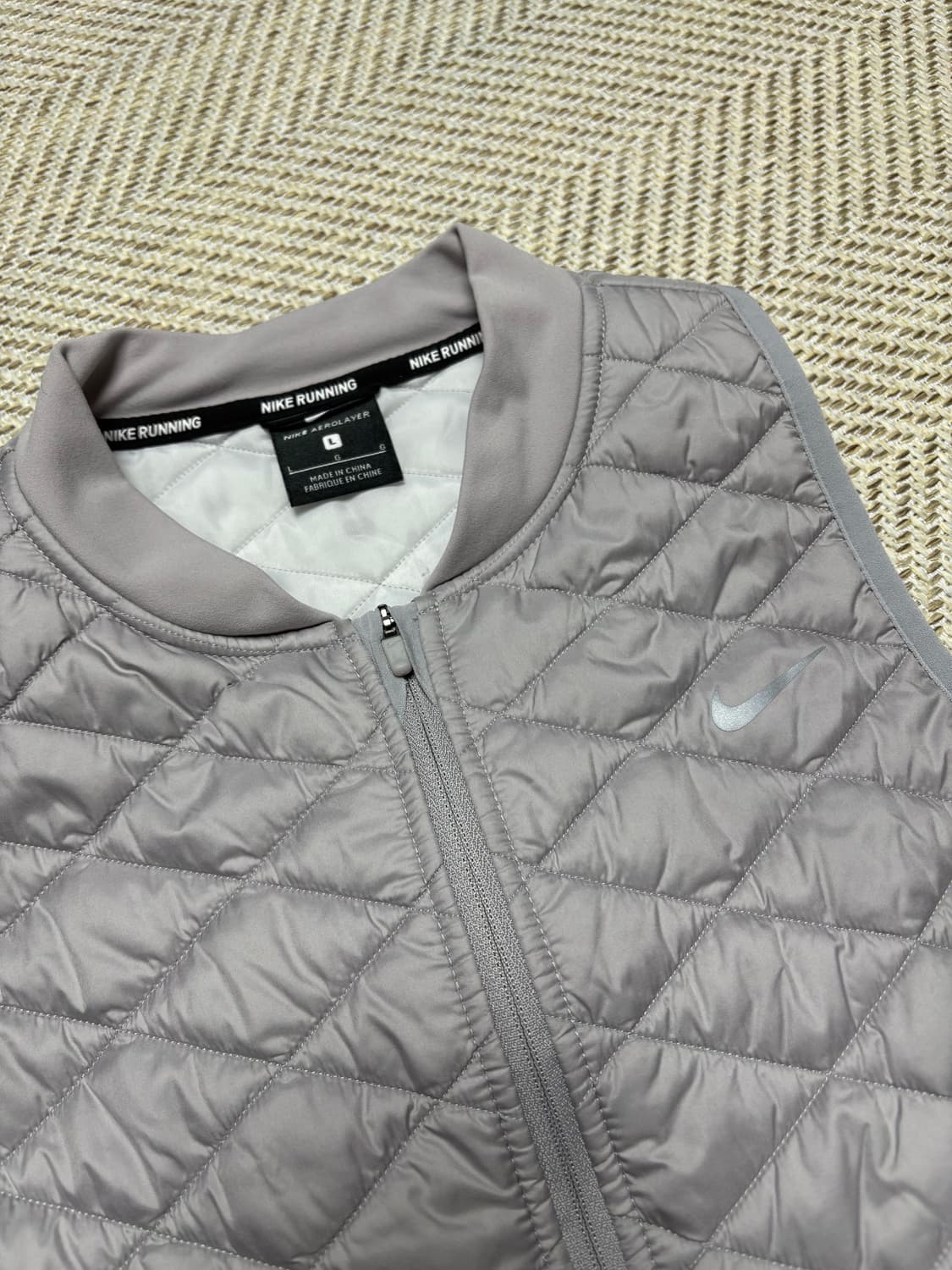 나이키 에어로레이어 베스트 나이키조끼 나이키베스트 러닝 경량조끼 러닝조끼 상품이미지2