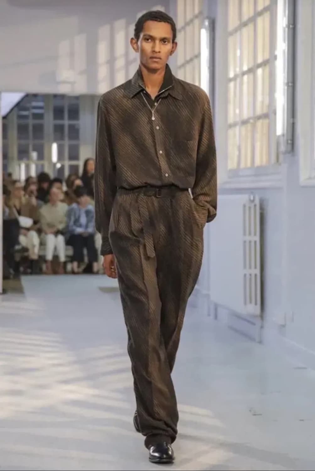르메르/19AW 스트레이트 카라 비스코스 셔츠 상품이미지1