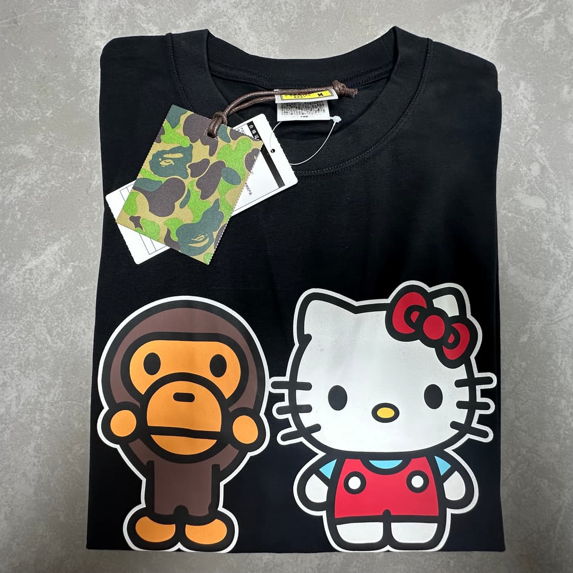 베이프 베이비 마일로 x 헬로 키티 티셔츠 상품이미지3