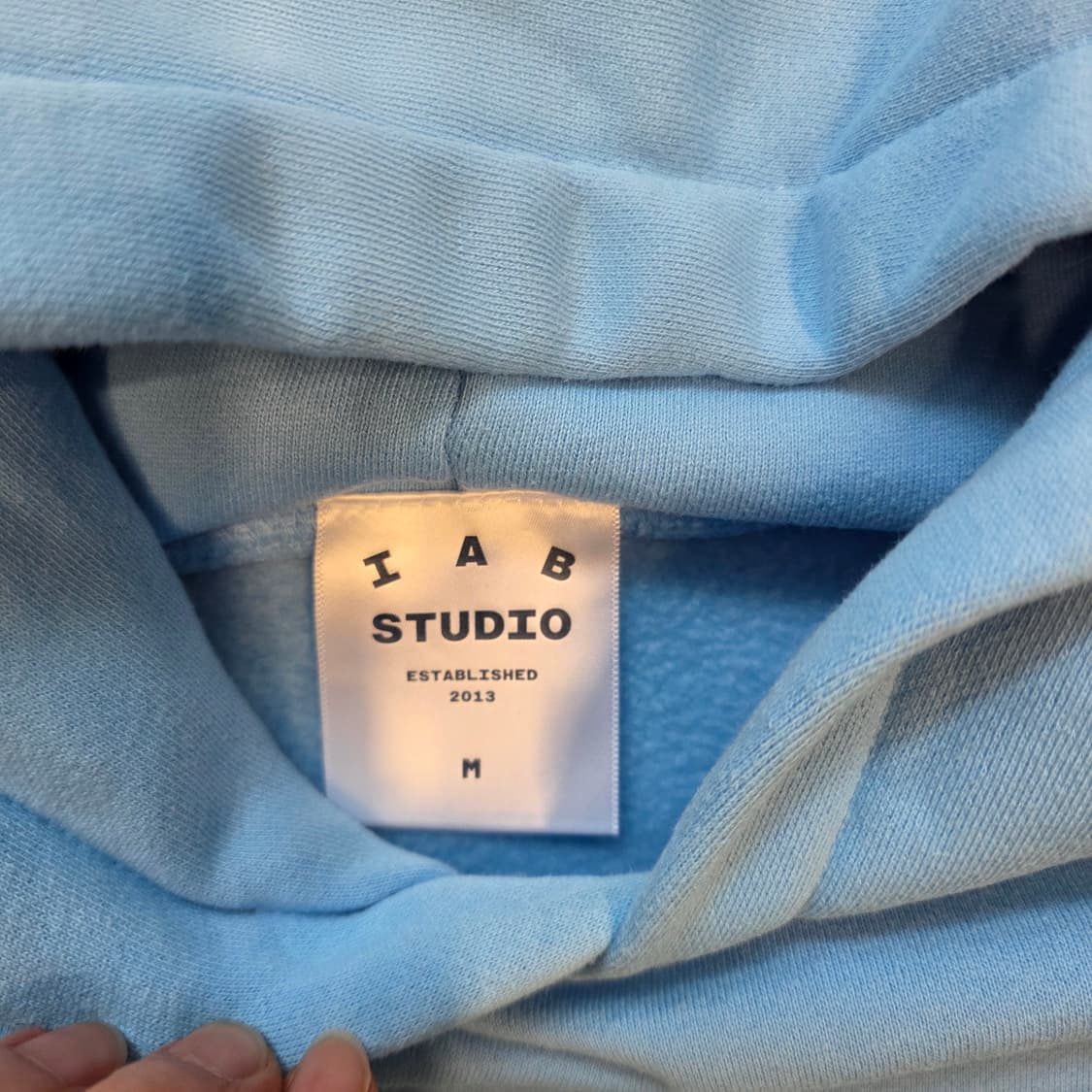 [M]아이앱 스튜디오 스카이블루 후드티 상품이미지3