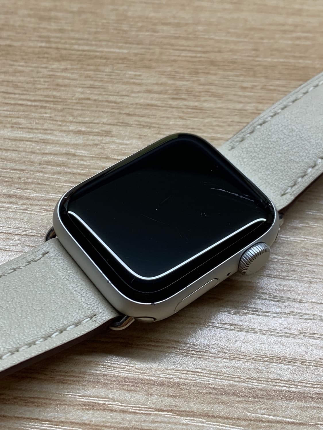 애플워치 SE 40mm (GPS) 실버 상품이미지1