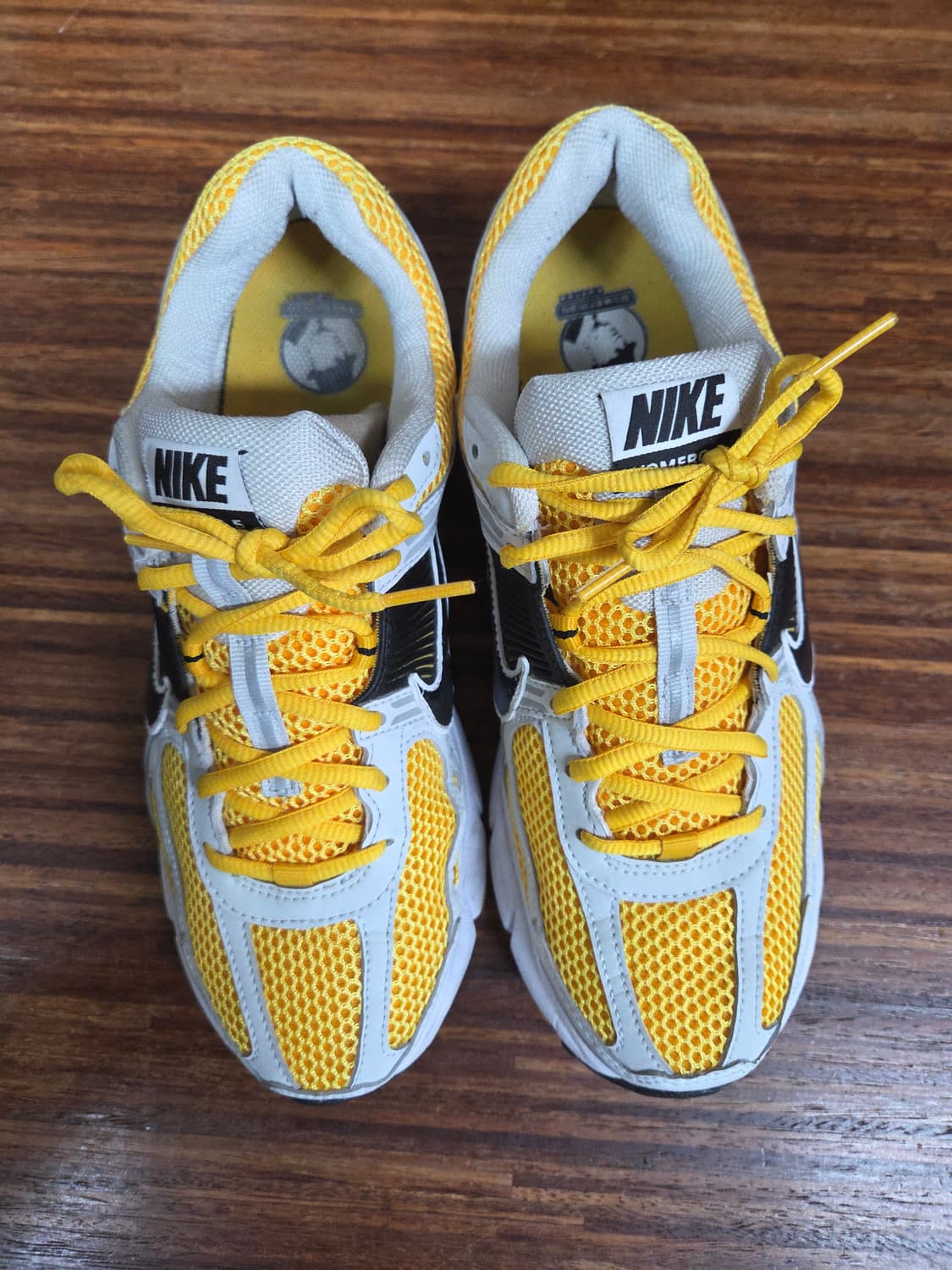 나이키 줌 보메로 포톤 더스트 골드 270 상품이미지3