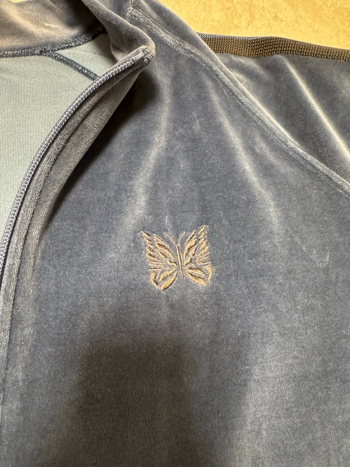 니들스 벨벳 자켓 상품이미지2