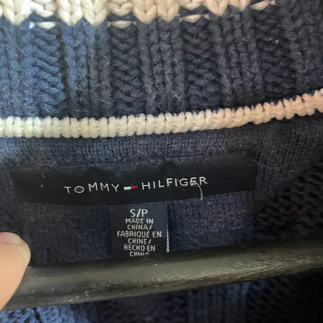 타미힐피거 꽈배기 반폴라 집업니트 상품이미지4