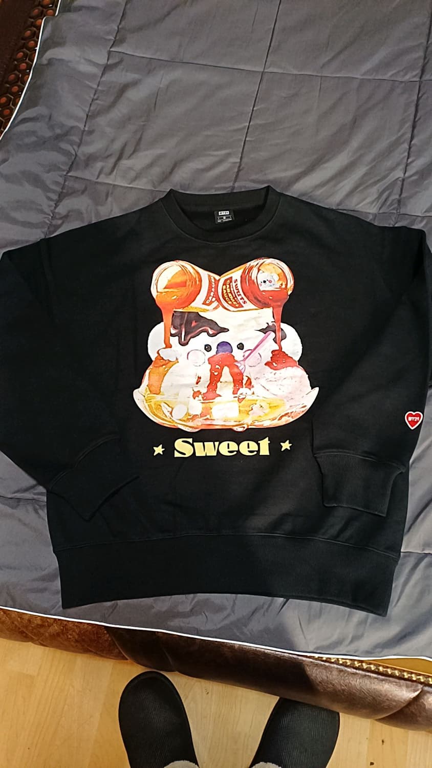 BT21 오버핏맨투맨 M 여성77 가슴58 기장66 상품이미지1