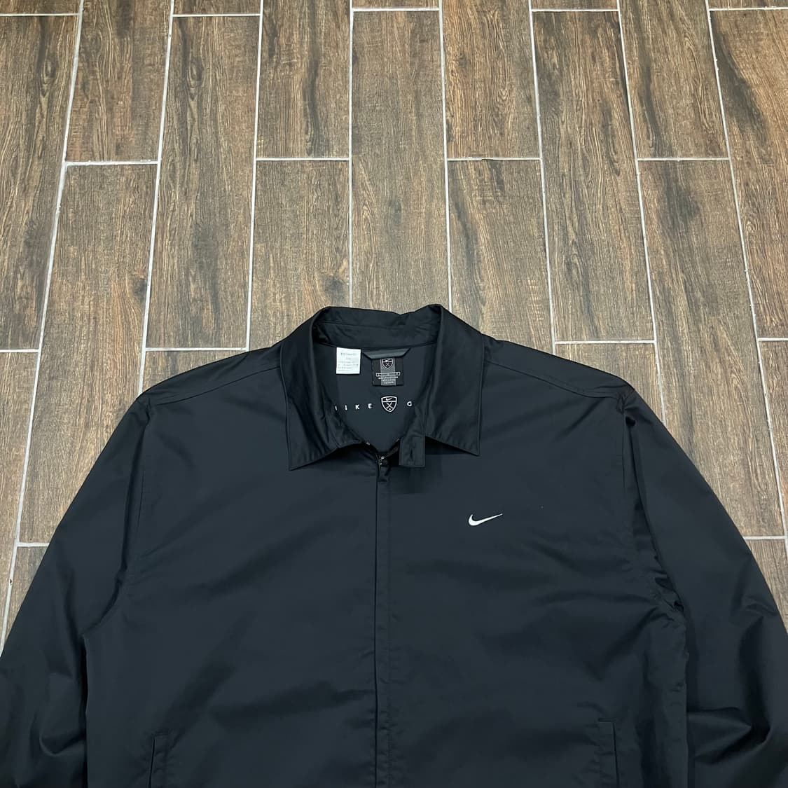 나이키 올블랙 바람막이 자켓  상품이미지3