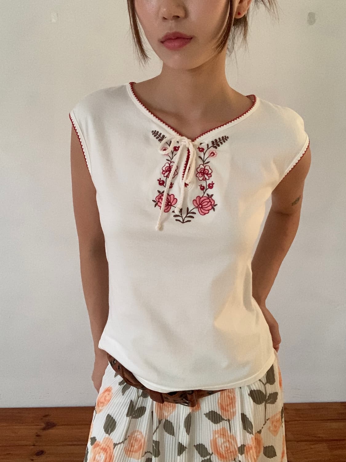 Embroidered Ribbon Short Sleeve 상품이미지1
