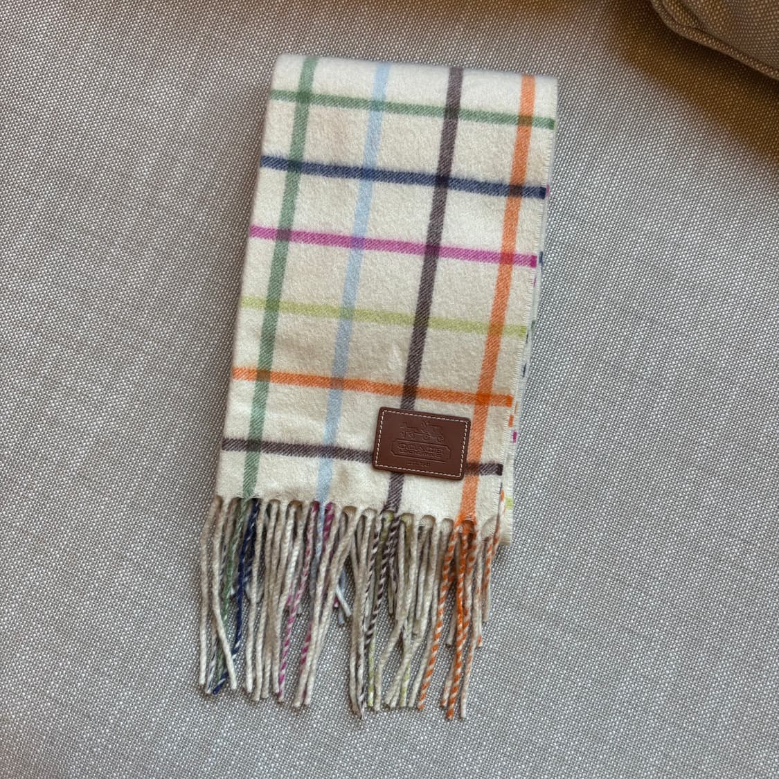 코치 멀티체크 머플러 캐시미어 100% 상품이미지1