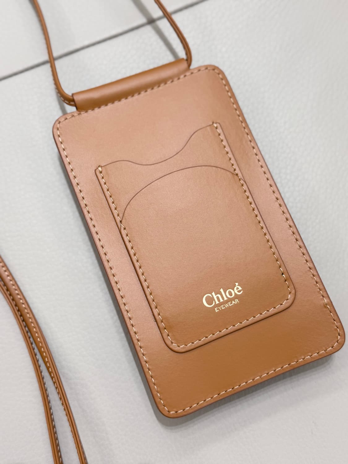 (새상품) 끌로에 가죽 스마트폰 카드 케이스 크로스백  상품이미지4