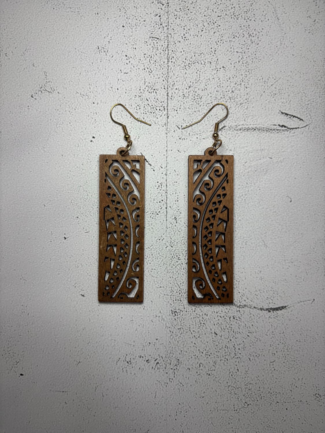Carved tribal wood panel earrings 상품이미지1