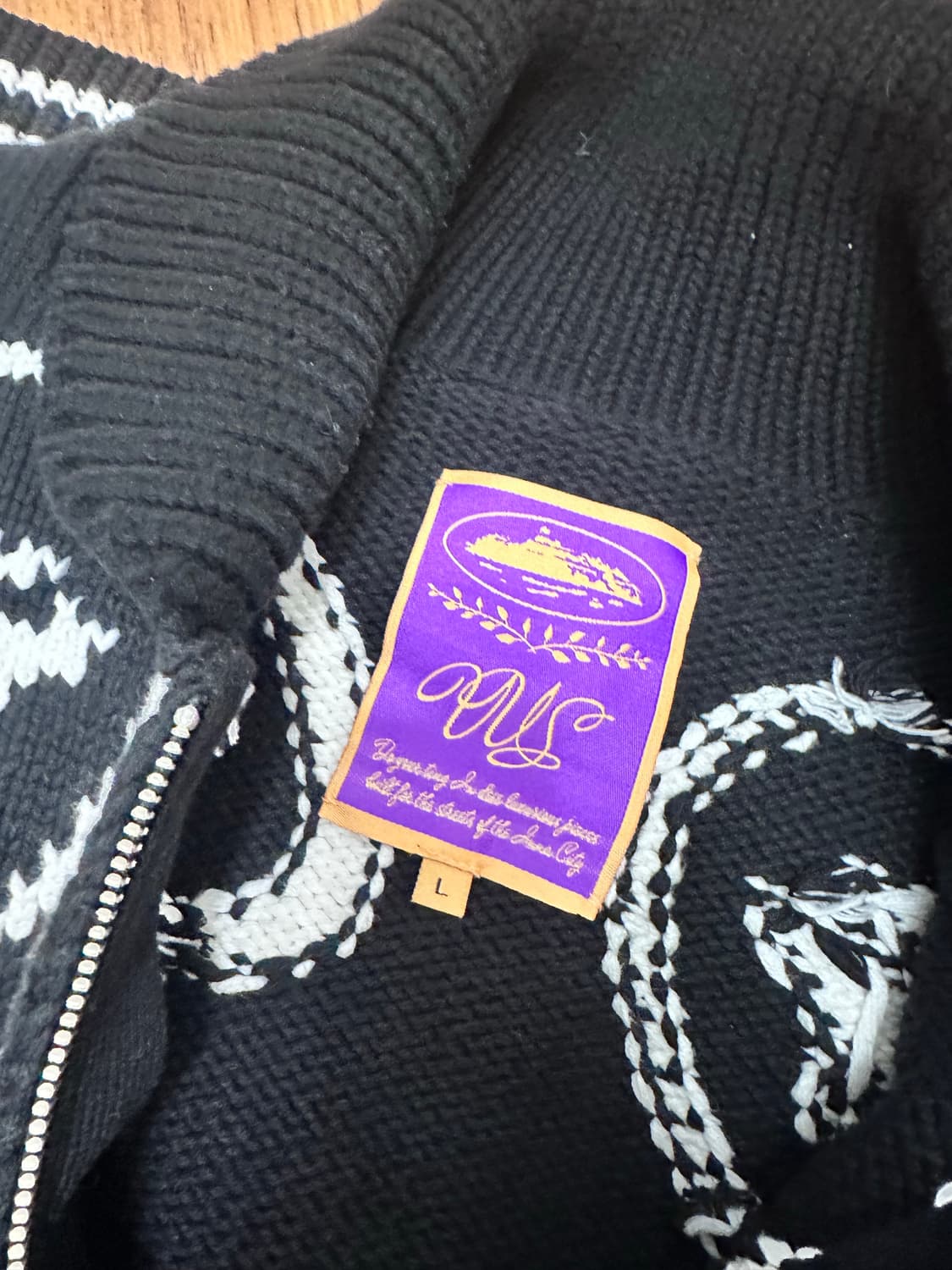 코르테이즈 VVS 해비 자카드 니트 집업  상품이미지3