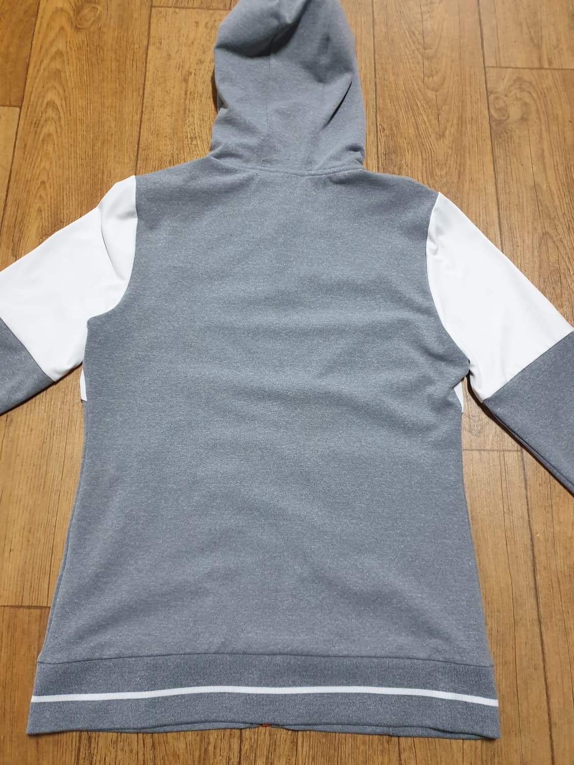 1071 헤드 운동복 후드집업 90 사이즈입니다 상품이미지5