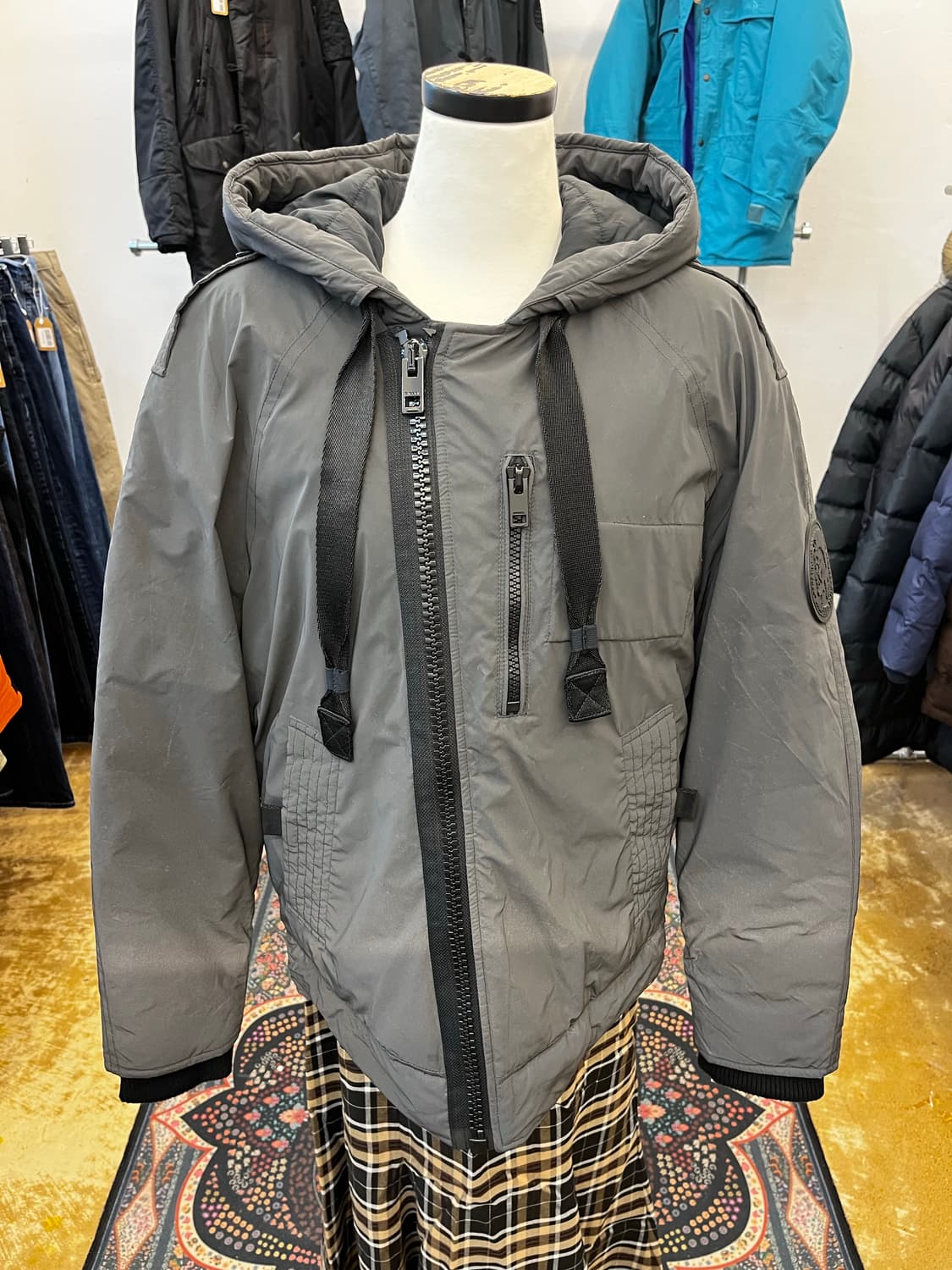 디젤 3M 신슐레이트 리플렉티브 푸퍼 재킷 상품이미지3