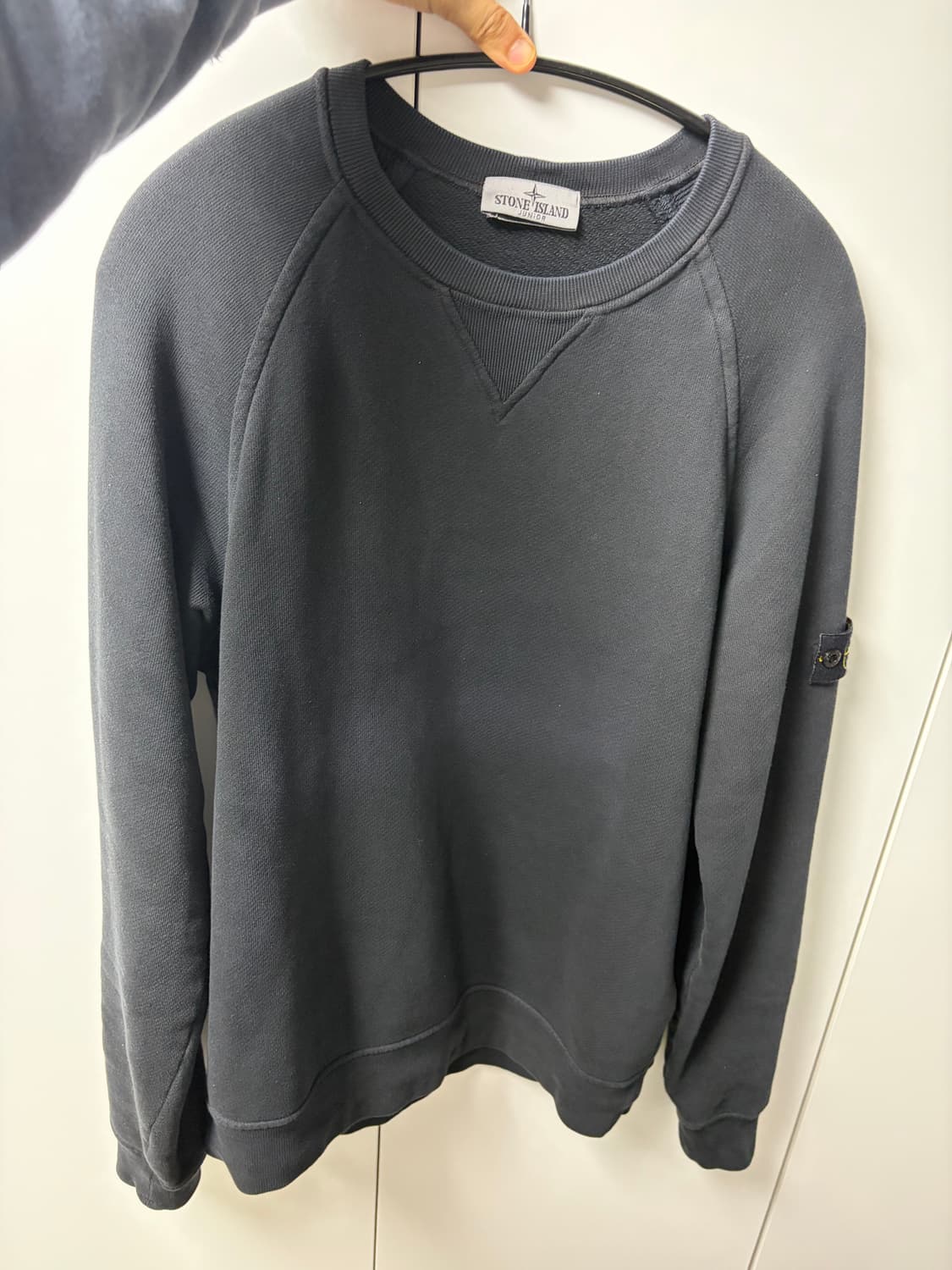 스톤아일랜드 맨투맨 블랙 14Y 상품이미지1