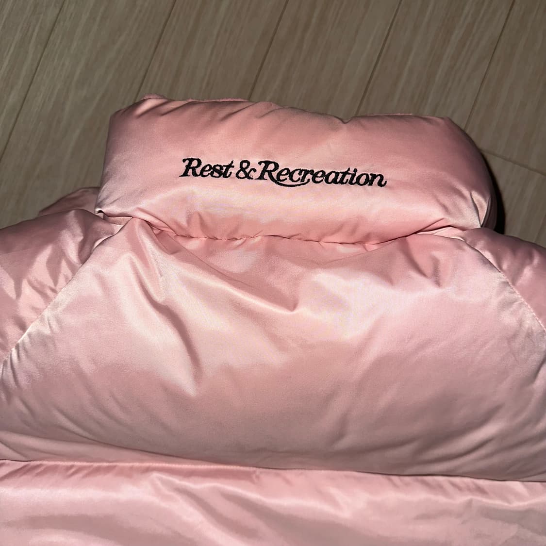 레스트앤레크레이션 오버사이즈 로고 다운 패딩 상품이미지5