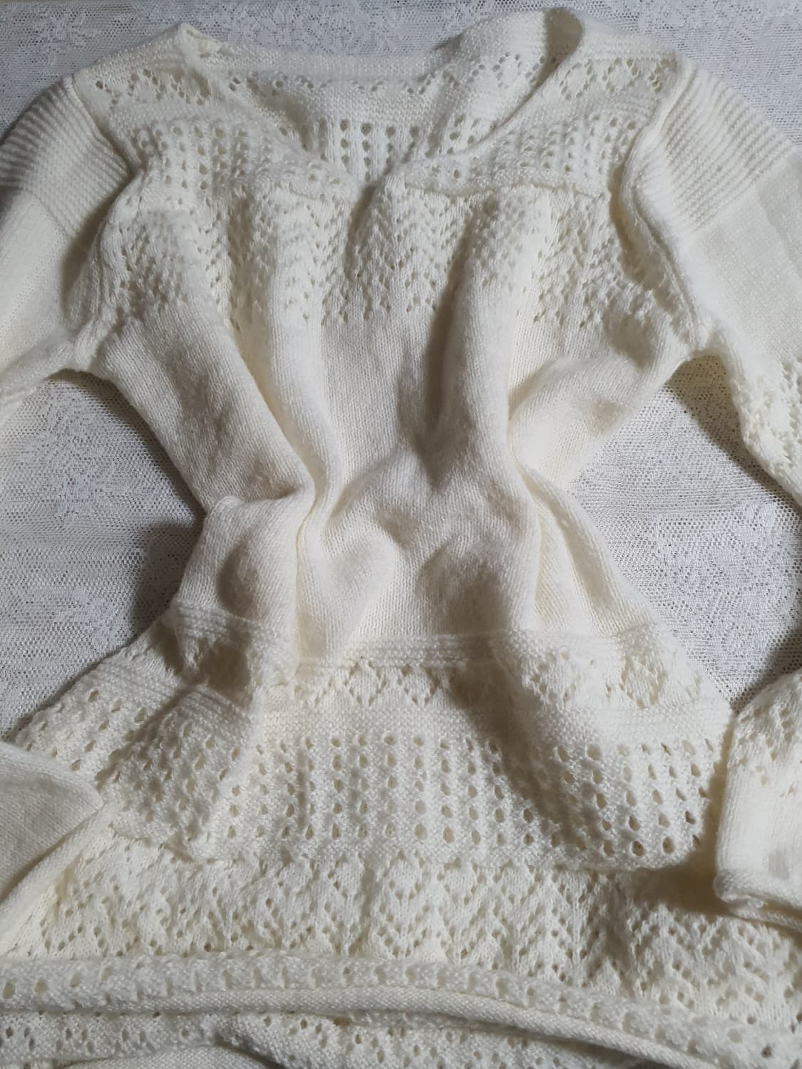 [빈티지] 아이보리 펀칭 니트 긴팔 상품이미지1