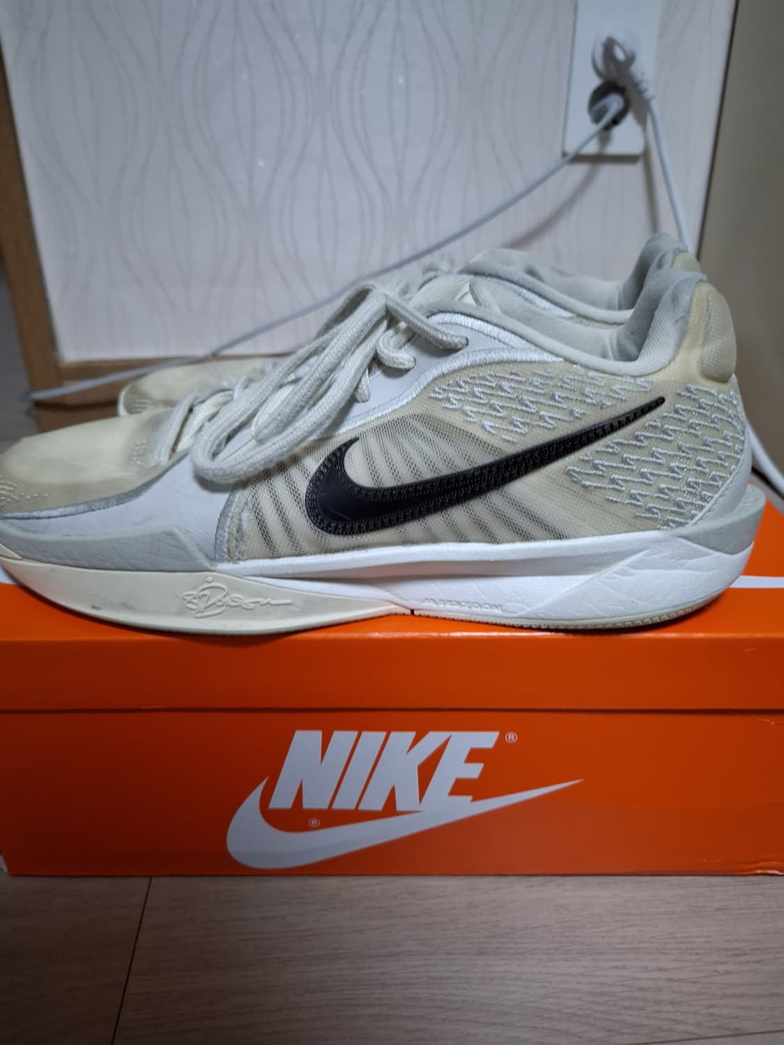 나이키 사브리나2 코코넛밀크 265 상품이미지3