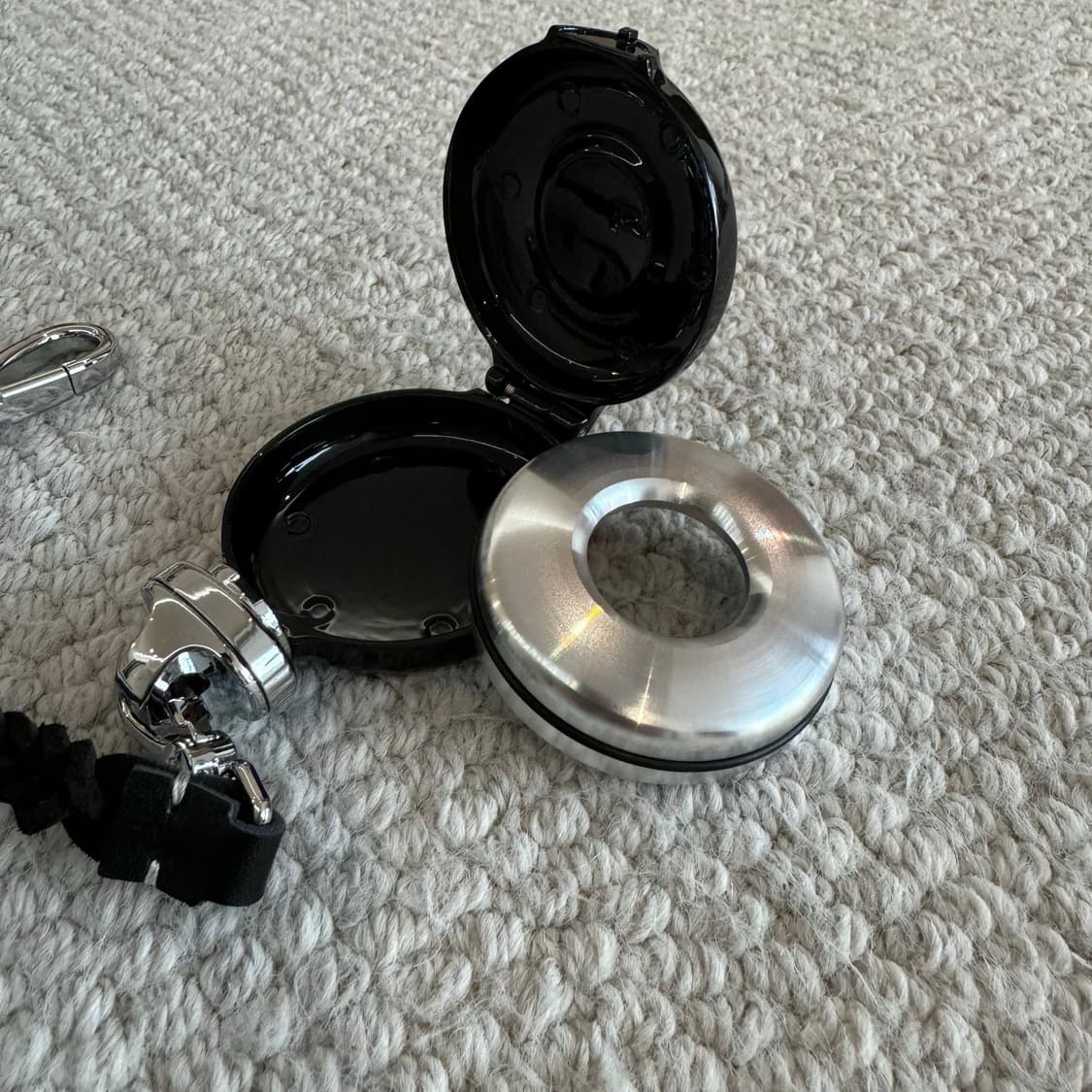 비비안웨스트우드 휴대용 재떨이 블랙 상품이미지3