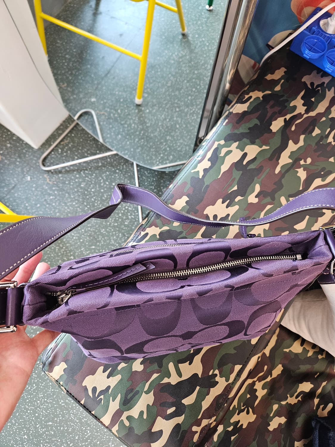 코치 크로스백 상품이미지4