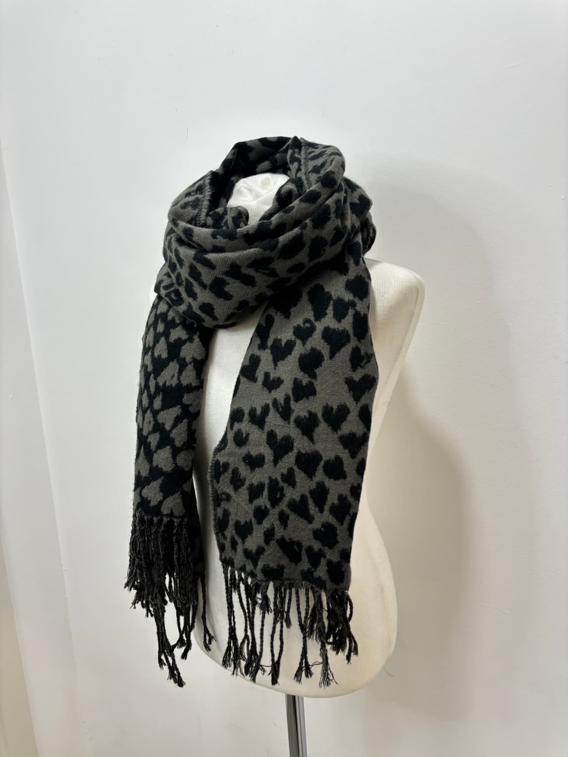 블랙 호피 레오파드 하트 머플러 목도리 상품이미지1