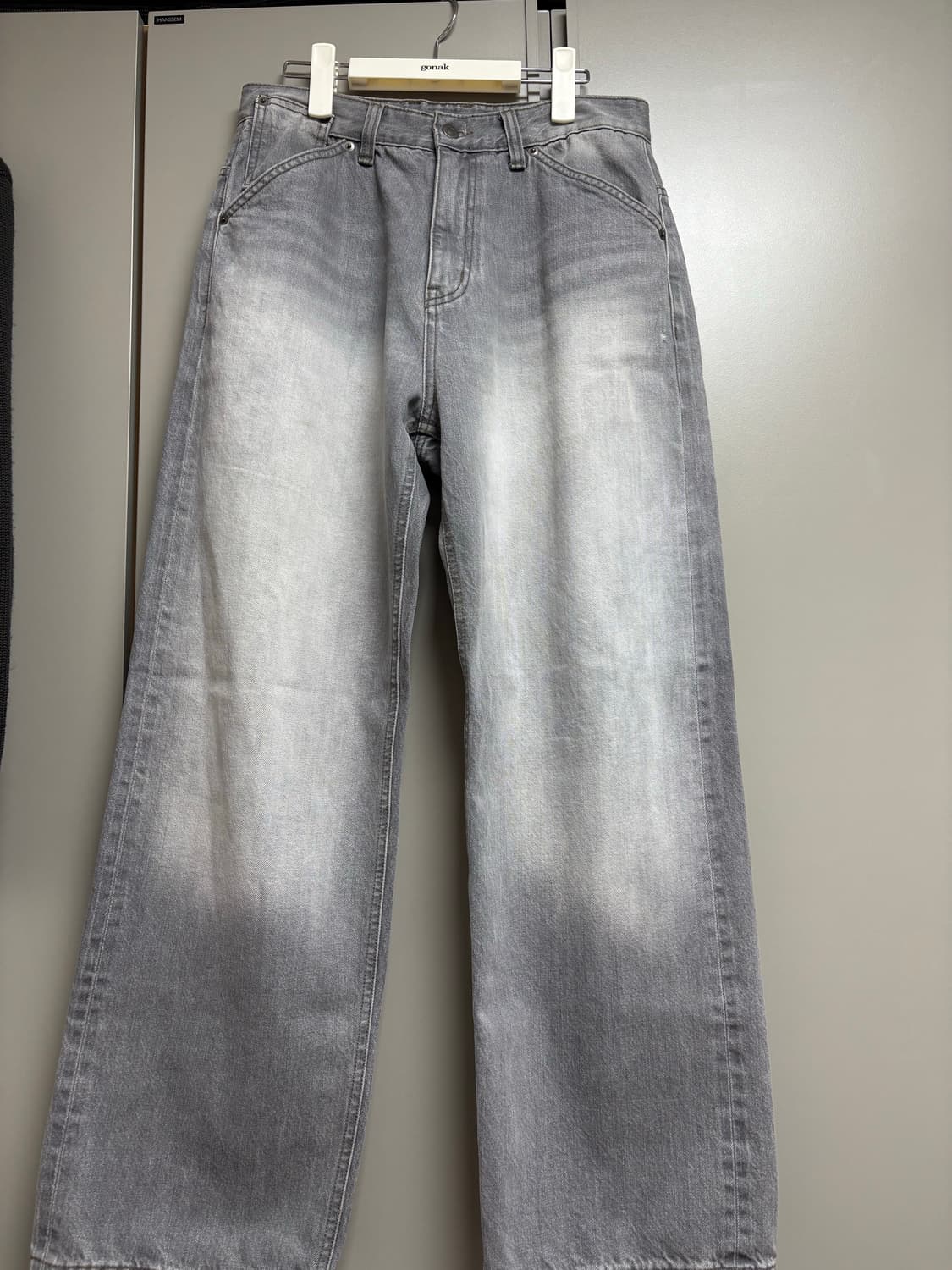 해칭룸 Kuroki Regular Jean Washed Grey 상품이미지1