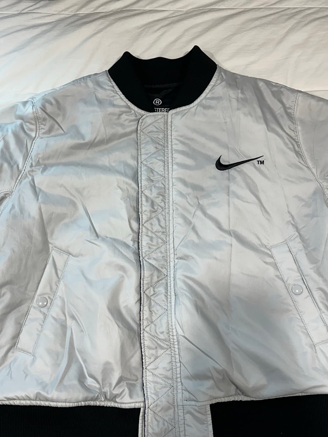 나이키 스우시 리버시블 봄버자켓 상품이미지4