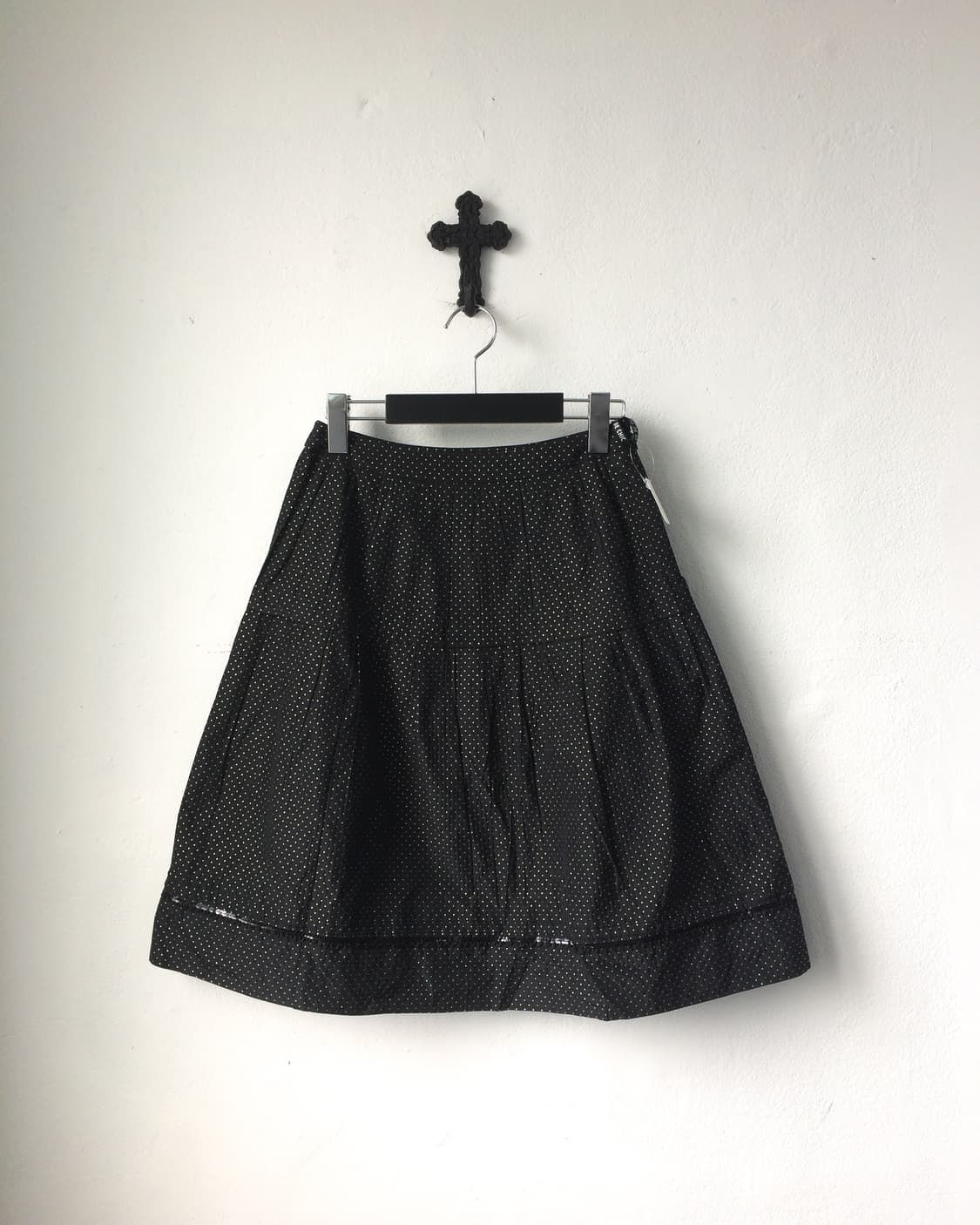 Dot pattern midi skirt 상품이미지1