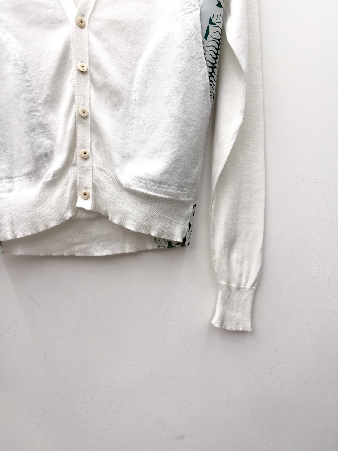 PATTERN CARDIGAN WHITE 상품이미지3