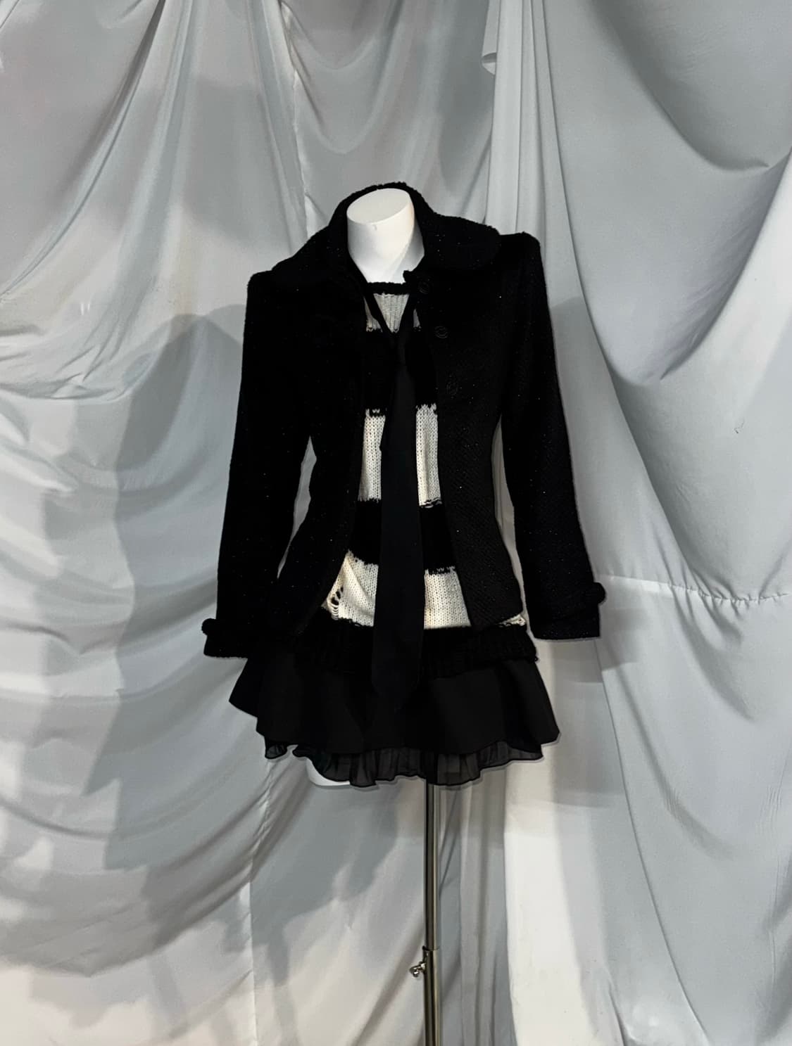 무채색 스트라이프 데미지 니트 리본 코트 코디세트  상품이미지8