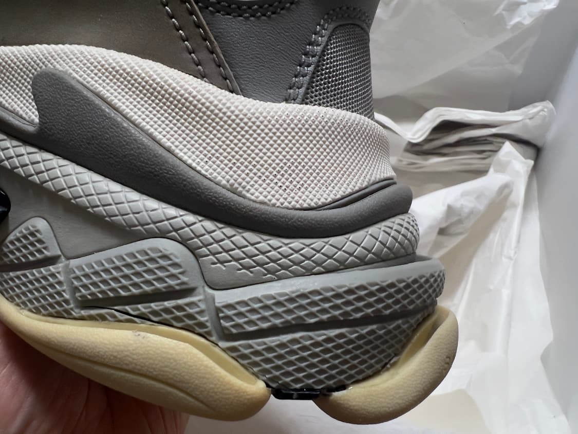 발렌시아가 트리플S 18SS 그레이 구폰트 새상품(41) 상품이미지3