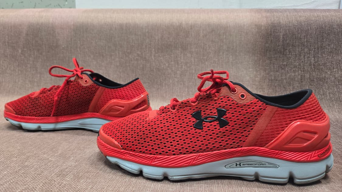 언더아머 285mm-  차지드 스피드폼 인테이크2 비비드레드 런닝화  상품이미지4