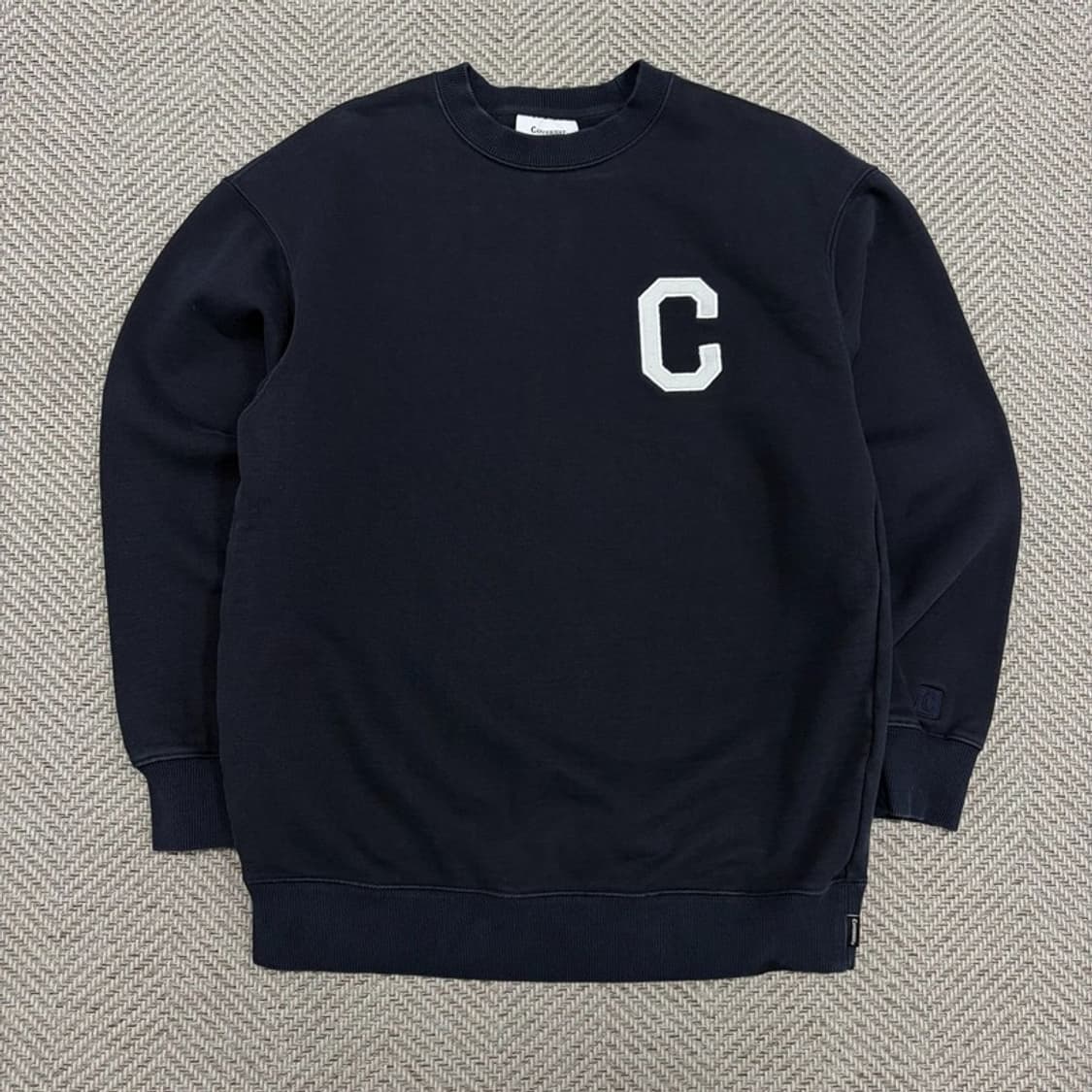 커버낫 배이직 로고 맨투맨 v3041 상품이미지1